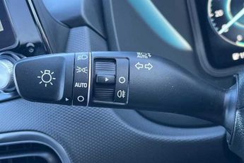 HYUNDAI KONA 64kWh Premium SUV 5dr Electric Auto (10.5kW Charger) (204 ps)