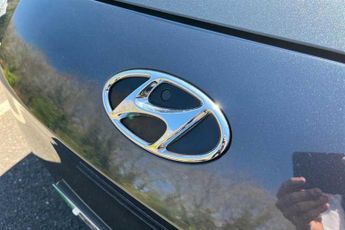 HYUNDAI KONA 64kWh Premium SUV 5dr Electric Auto (10.5kW Charger) (204 ps)