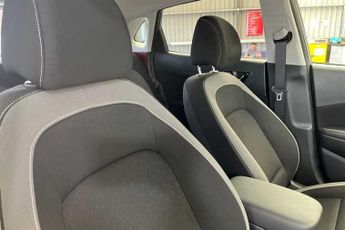 HYUNDAI KONA 1.6 h-GDi Premium SUV 5dr Petrol Hybrid DCT Euro 6 (s/s) (141 ps