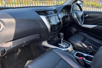 NISSAN NAVARA 2.3 dCi Tekna Pickup Double Cab 4dr Diesel Auto 4WD Euro 6 (190 