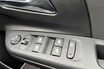VAUXHALL Corsa Electric 50kWh GS Hatchback 5dr Electric Auto (136 ps)