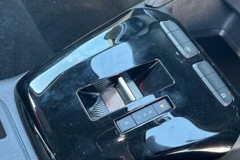 VAUXHALL Corsa Electric 50kWh Yes Hatchback 5dr Electric Auto (136 ps)