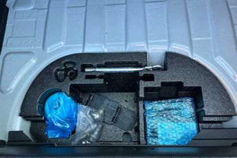 VAUXHALL Corsa Electric 50kWh Yes Hatchback 5dr Electric Auto (136 ps)