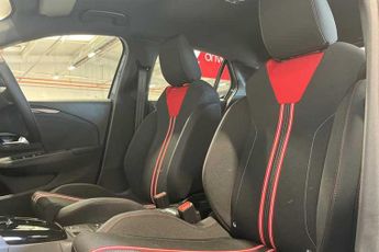 VAUXHALL CORSA 50kWh Yes Hatchback 5dr Electric Auto (136 ps)