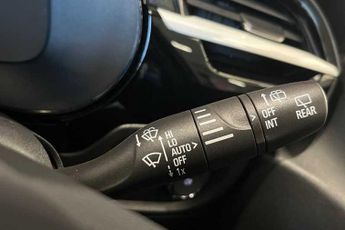 VAUXHALL CORSA 50kWh Yes Hatchback 5dr Electric Auto (136 ps)