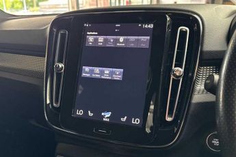 VOLVO XC40 1.5 T5 Recharge PHEV R DESIGN Pro 5dr Auto