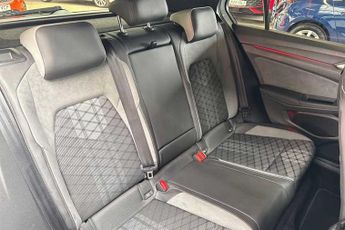 VOLKSWAGEN GOLF 2.0 TDI R-Line Hatchback 5dr Diesel DSG Euro 6 (s/s) (150 ps)