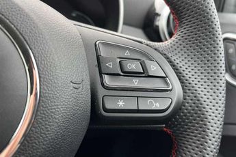 MG ZS 72.6kWh Trophy Connect Long Range SUV 5dr Electric Auto (156 ps)