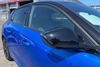 VAUXHALL ASTRA Electric 54kWh Ultimate Hatchback 5dr Electric Auto (156 ps)