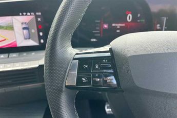 VAUXHALL ASTRA 54 kWh (156 PS) Ultimate 5 Door Electric Sports Tourer Automatic