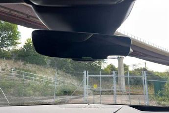 VAUXHALL ASTRA 54 kWh (156 PS) Ultimate 5 Door Electric Sports Tourer Automatic