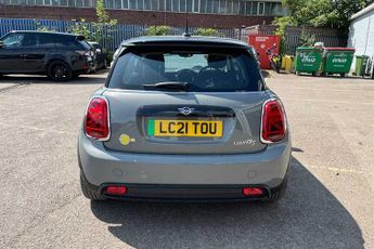 MINI HATCHBACK 135kW Cooper S Level 1 33kWh 3dr Auto