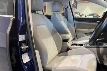 VOLKSWAGEN GOLF 1.5 TSI Style 5dr