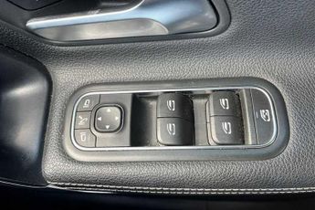 MERCEDES-BENZ A CLASS A200 Sport Executive 4dr Auto