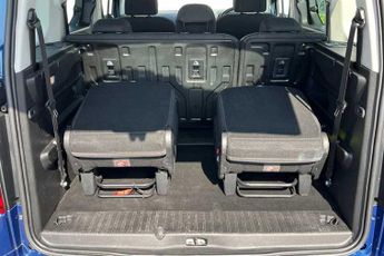 VAUXHALL COMBO LIFE 1.2 Turbo Energy MPV 5dr Petrol Auto Euro 6 (s/s) (7 Seat) (130 