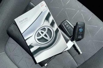 TOYOTA RAV4 2.5 PHEV Design 5dr CVT