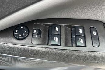 VAUXHALL CROSSLAND X 1.2 Turbo Elite Nav SUV 5dr Petrol Auto Euro 6 (s/s) (130 ps)