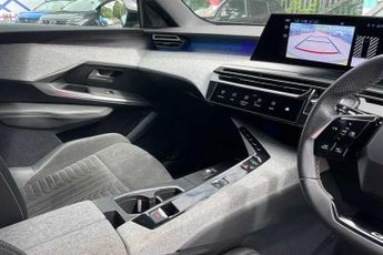 Peugeot E-3008 73kWh GT SUV 5dr Electric Auto (210 ps)