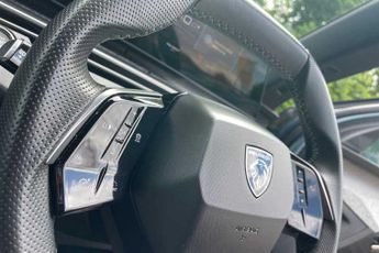 Peugeot E-3008 73kWh GT SUV 5dr Electric Auto (210 ps)