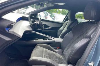 Peugeot E-3008 73kWh GT SUV 5dr Electric Auto (210 ps)