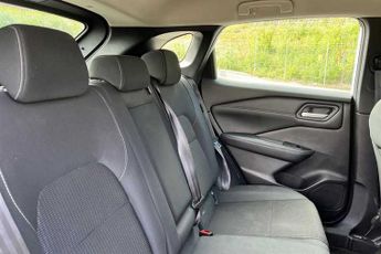 Nissan Qashqai 1.3 DIG-T MHEV Acenta Premium SUV 5dr Petrol Hybrid XTRON Euro 6