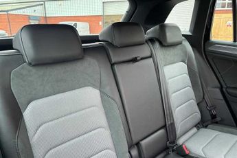 VOLKSWAGEN TIGUAN 2.0 TDI BlueMotion Tech R-Line SUV 5dr Diesel DSG 4Motion Euro 6