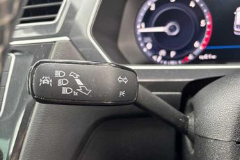 VOLKSWAGEN TIGUAN 2.0 TDI BlueMotion Tech R-Line SUV 5dr Diesel DSG 4Motion Euro 6