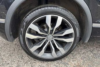 VOLKSWAGEN TIGUAN 2.0 TDI BlueMotion Tech R-Line SUV 5dr Diesel DSG 4Motion Euro 6