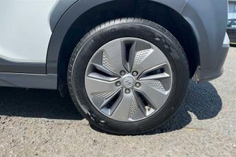 HYUNDAI KONA 39kWh SE SUV 5dr Electric Auto (10.5kW Charger) (136 ps)
