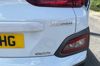 HYUNDAI KONA 39kWh SE SUV 5dr Electric Auto (10.5kW Charger) (136 ps)