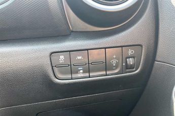 HYUNDAI KONA 39kWh SE SUV 5dr Electric Auto (10.5kW Charger) (136 ps)