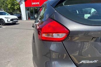 FORD FOCUS 1.0T EcoBoost Titanium Hatchback 5dr Petrol Auto Euro 6 (s/s) (1