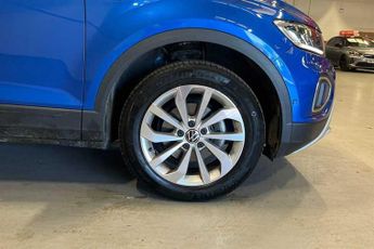 VOLKSWAGEN T-ROC 1.5 TSI Life SUV 5dr Petrol DSG Euro 6 (s/s) (150 ps)
