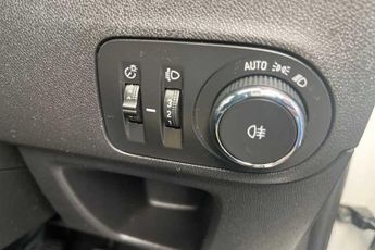 VAUXHALL CROSSLAND X 1.2 SRi Nav SUV 5dr Petrol Manual Euro 6 (s/s) (83 ps)