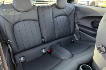 MINI HATCH 1.5i (136 PS) Cooper Exclusive 3 Door Petrol Hatchback Automatic