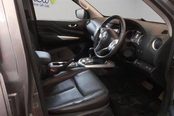 Nissan NAVARA 2.3 dCi Tekna Pickup Double Cab 4dr Diesel Auto 4WD Euro 6 (190 