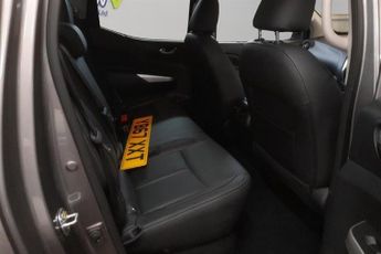 Nissan NAVARA 2.3 dCi Tekna Pickup Double Cab 4dr Diesel Auto 4WD Euro 6 (190 