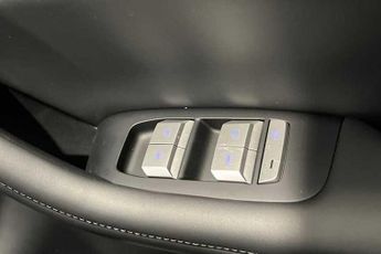 MG MGS5 49kWh SE SUV 5dr Electric Auto (170 ps)