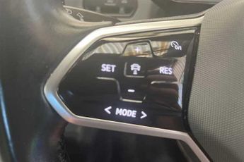 VOLKSWAGEN ID.3 Pro Performance 58kWh Life Hatchback 5dr Electric Auto (204 ps)