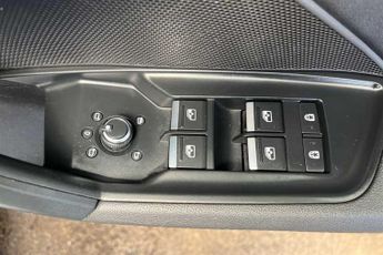 AUDI A3 1.0 TFSI 30 S line Sportback 5dr Petrol Manual Euro 6 (s/s) (110