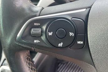 VAUXHALL CROSSLAND X 1.2 SRi Nav SUV 5dr Petrol Manual Euro 6 (s/s) (83 ps)
