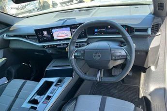 Vauxhall Grandland Electric 73kWh GS SUV 5dr Electric Auto (213 ps)
