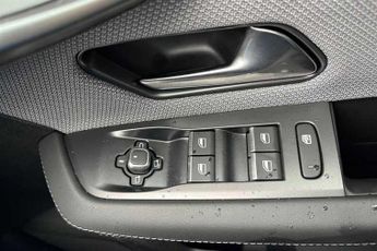VAUXHALL GRANDLAND 1.2 MHEV GS SUV 5dr Petrol Hybrid e-DCT Euro 6 (s/s) (136 ps)