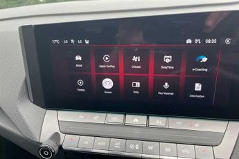 Vauxhall Astra Electric 54kWh Ultimate Hatchback 5dr Electric Auto (156 ps)