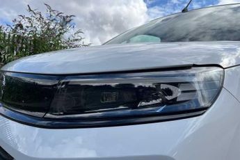 Vauxhall Combo Electric 52kWh Pro Panel Van 5dr Electric Auto SWB (7.4kW Charger) (136 p