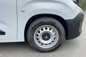 Vauxhall Combo Electric 52 kWh (136 PS) Prime L1H1 Electric Panel Van Automatic *** Deli