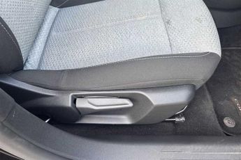 VAUXHALL Corsa Electric 50kWh Design Hatchback 5dr Electric Auto (136 ps)