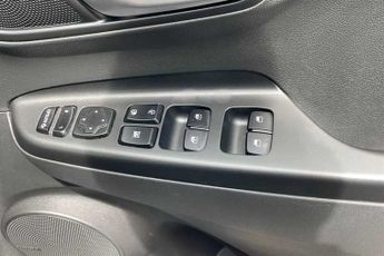Hyundai KONA 64kWh Premium SUV 5dr Electric Auto (10.5kW Charger) (204 ps)