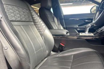 LAND ROVER RANGE ROVER EVOQUE 1.5 P300e 12.2kWh Autobiography SUV 5dr Petrol Plug-in Hybrid Au