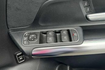MERCEDES-BENZ EQA EQA 250 66.5kWh AMG Line SUV 5dr Electric Auto (190 ps)